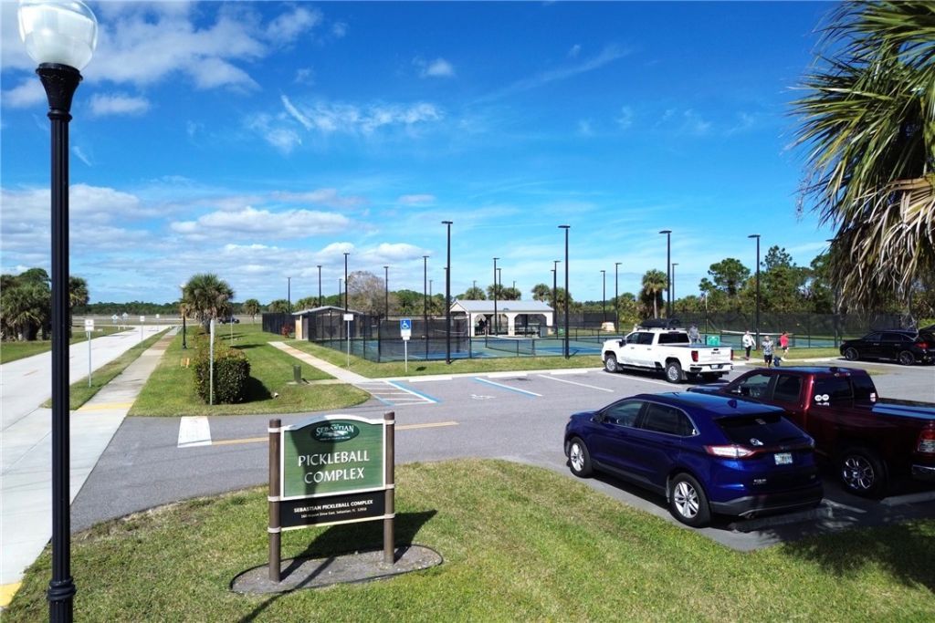 106 Tracy Drive, Sebastian, FL 32958 Photo