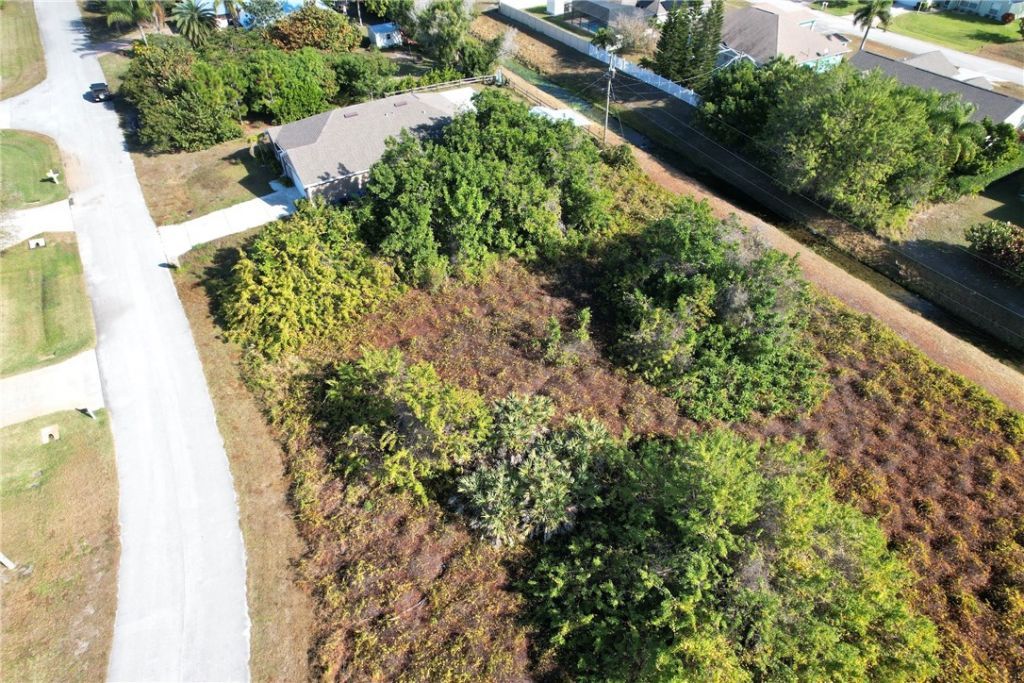 106 Tracy Drive, Sebastian, FL 32958 Photo