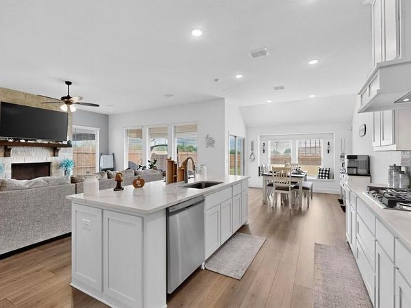 205 Lakewood Lane, Ponder, TX 76259
