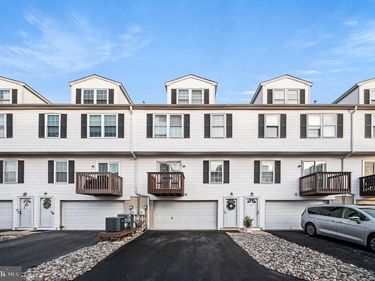 15 RIVERWATCH COURT, ESSINGTON, PA 19029