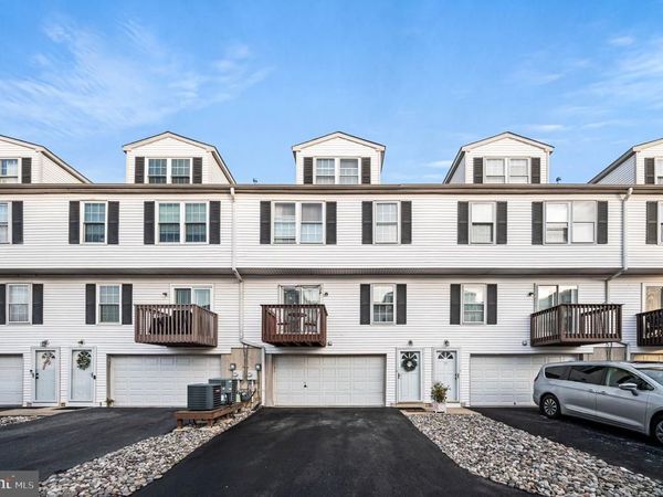 15 RIVERWATCH COURT, ESSINGTON, PA 19029