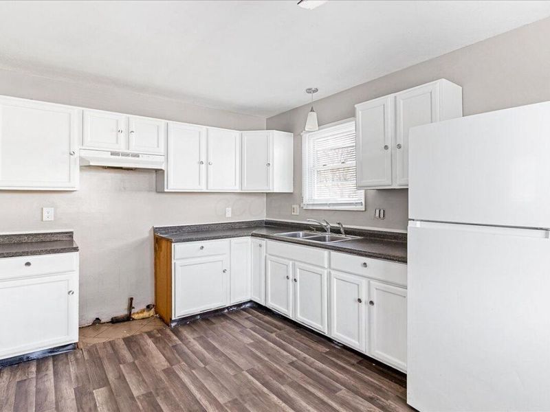 663 E 2nd Avenue, Columbus, OH 43201 Photo 6