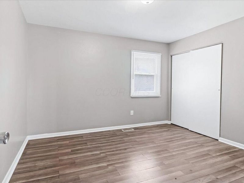 663 E 2nd Avenue, Columbus, OH 43201 Photo 9