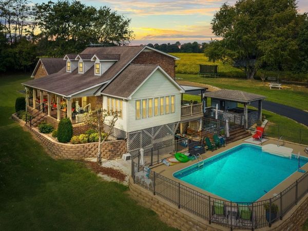 730 N Russell St, Portland, TN 37148