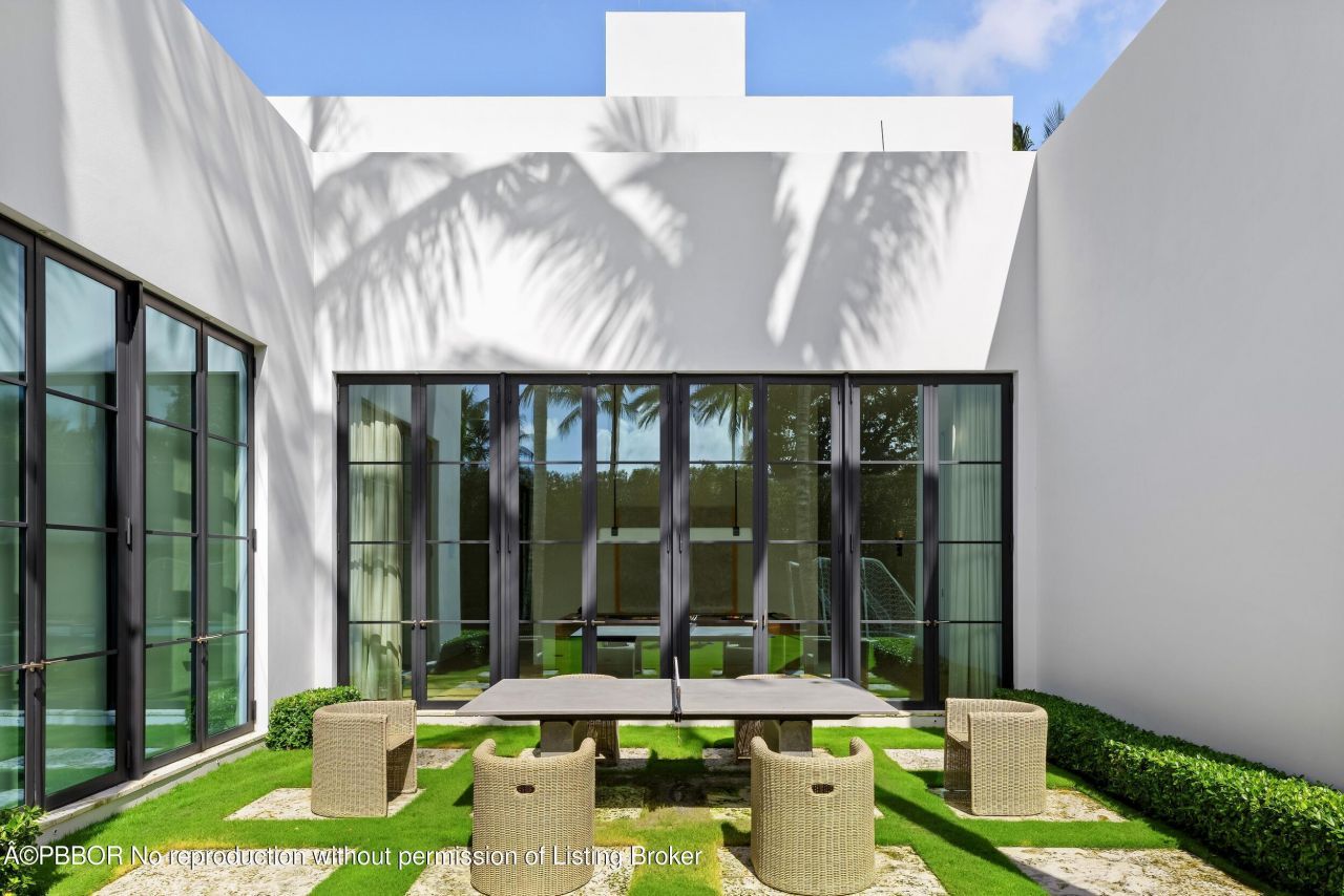 241 Jungle Road, Palm Beach, FL 33480 Photo