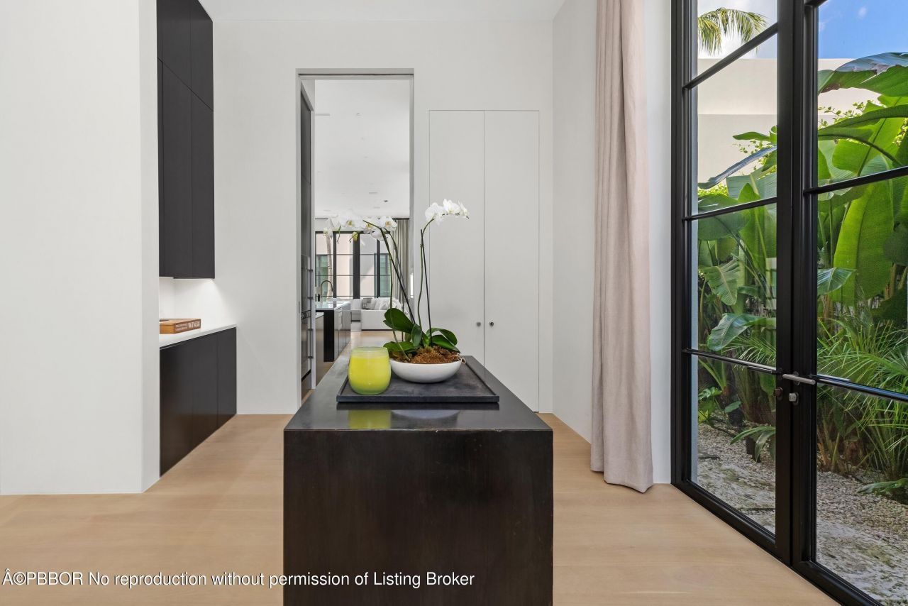 241 Jungle Road, Palm Beach, FL 33480 Photo