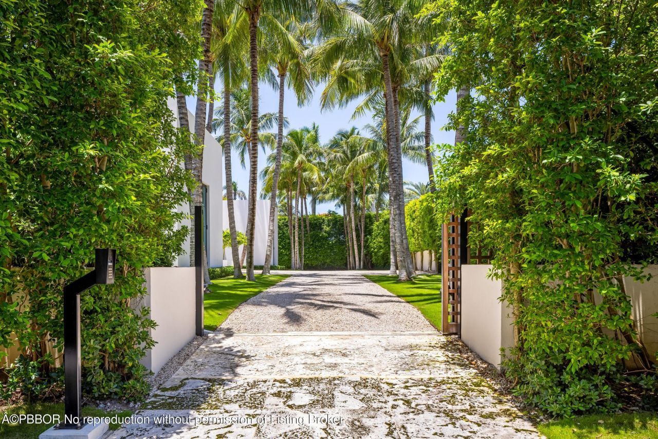 241 Jungle Road, Palm Beach, FL 33480 Photo