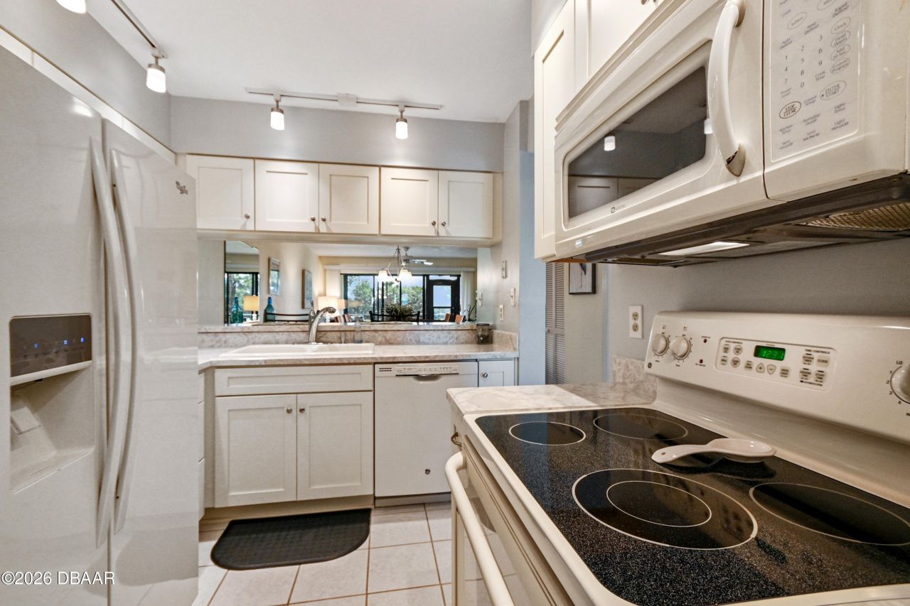 466 Bouchelle Drive, Unit 104, New Smyrna Beach, FL 32169 Photo