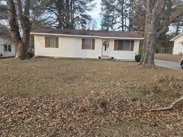 716 W Sypert Street, Nashville, AR 71852