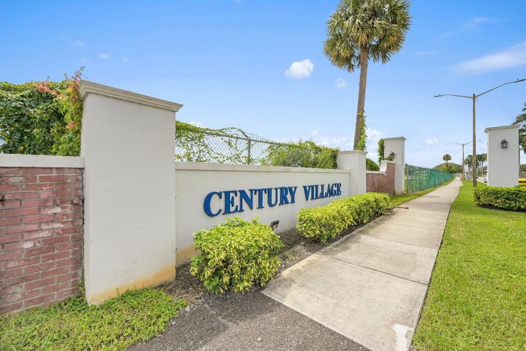 312 Sheffield M, West Palm Beach, FL 33417 Photo