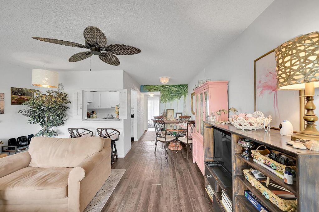 312 Sheffield M, West Palm Beach, FL 33417 Photo