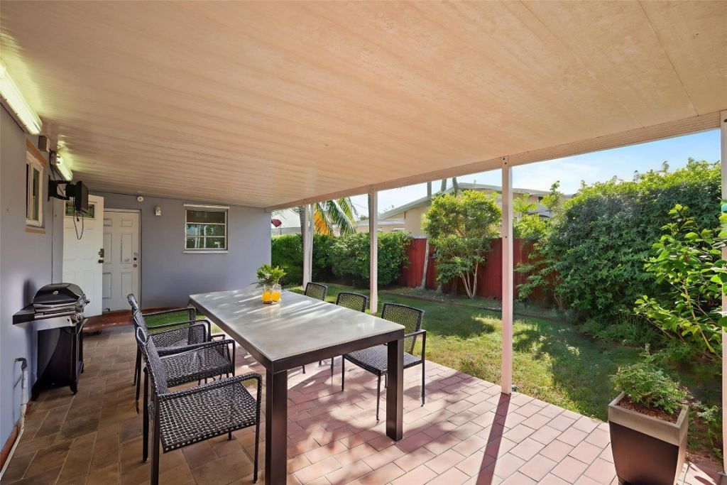 8930 SW 38th Street, Miami, FL 33165 Photo