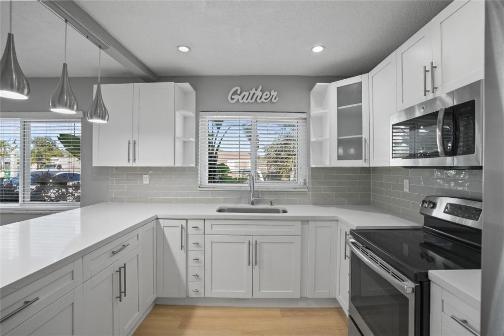 8930 SW 38th Street, Miami, FL 33165 Photo