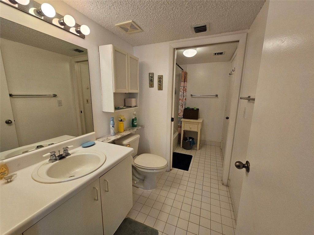 9525 Weldon Circle, Unit 410, Tamarac, FL 33321 Photo