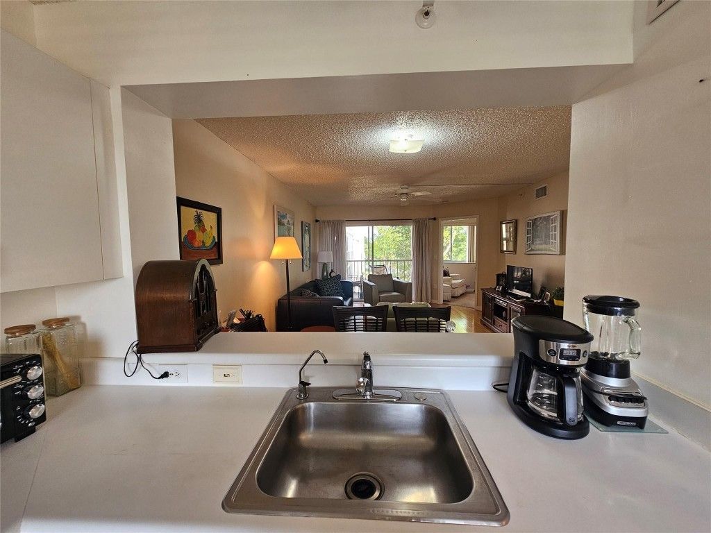 9525 Weldon Circle, Unit 410, Tamarac, FL 33321 Photo