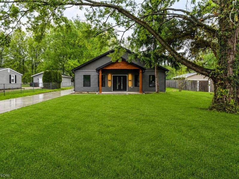 33743 Henwell Road, Columbia Station, OH 44028 Photo 1