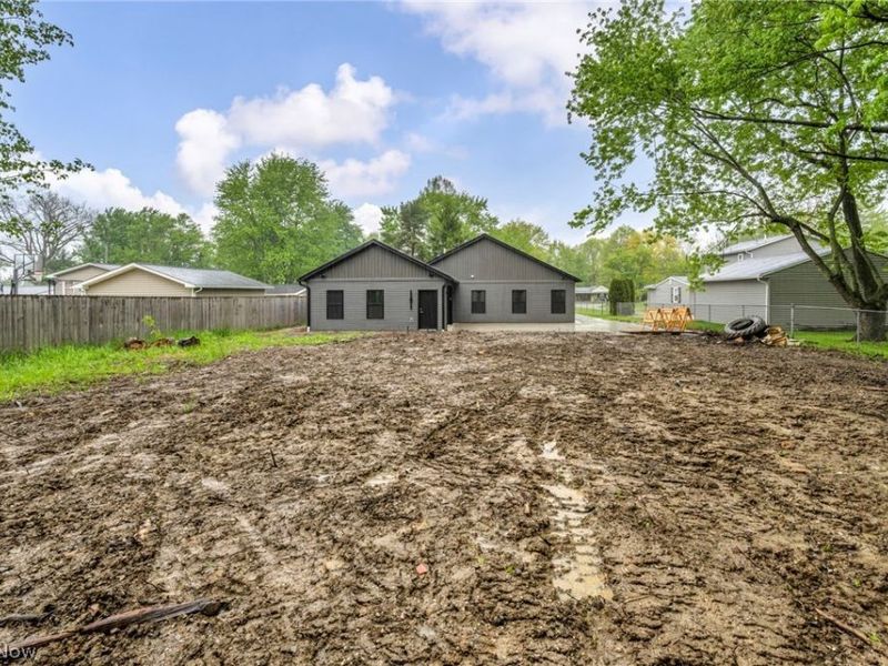 33743 Henwell Road, Columbia Station, OH 44028 Photo 13