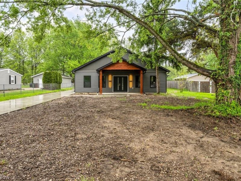 33743 Henwell Road, Columbia Station, OH 44028 Photo 2