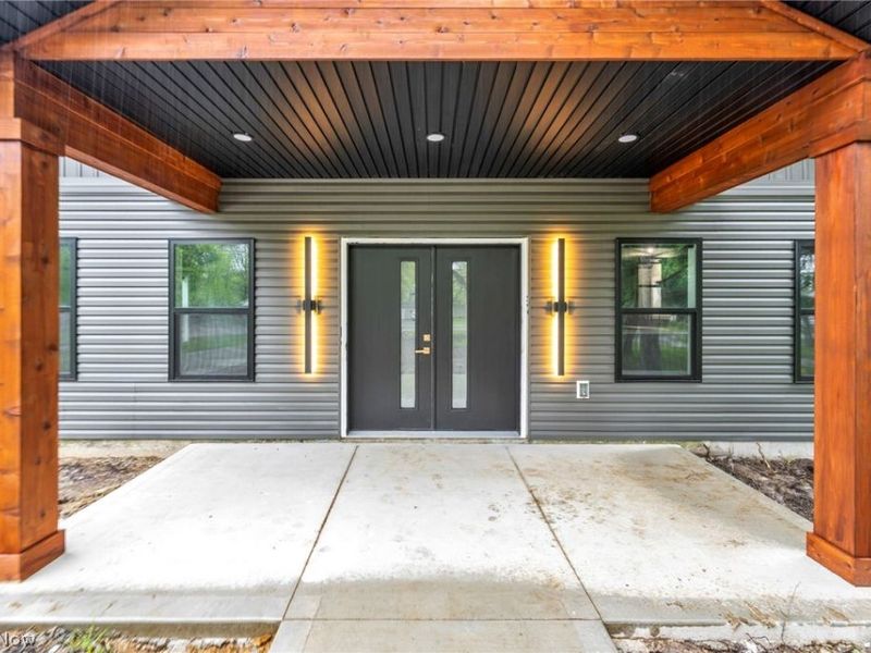 33743 Henwell Road, Columbia Station, OH 44028 Photo 4
