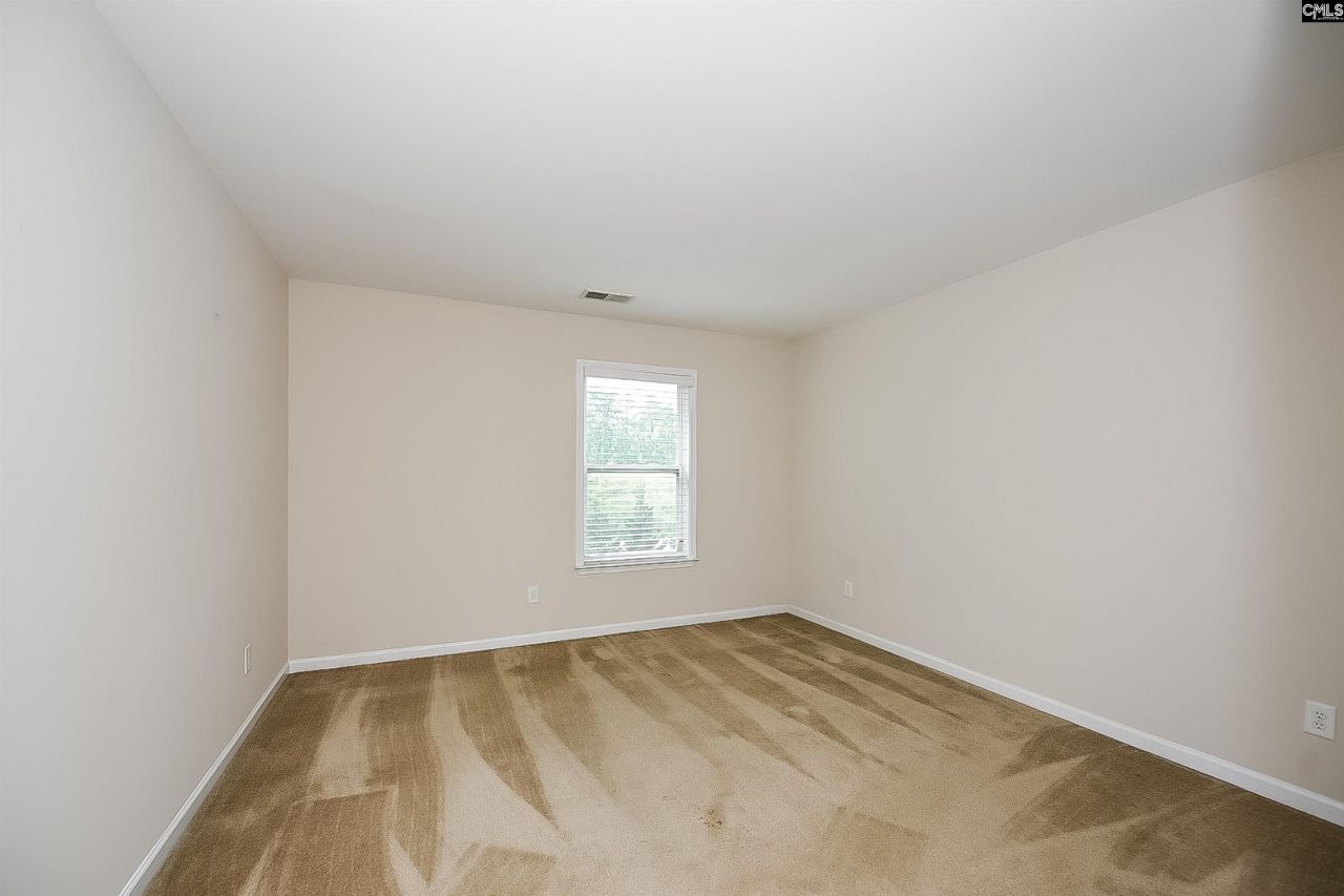 140 Whitton Court Photo 15