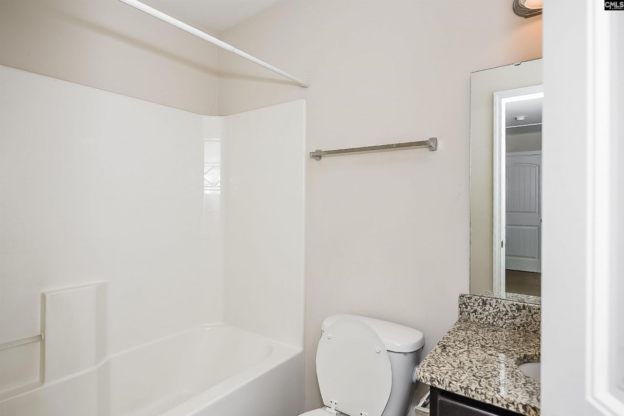 140 Whitton Court Photo 16