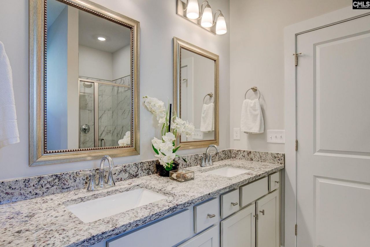 746 Poplar Street Photo 29