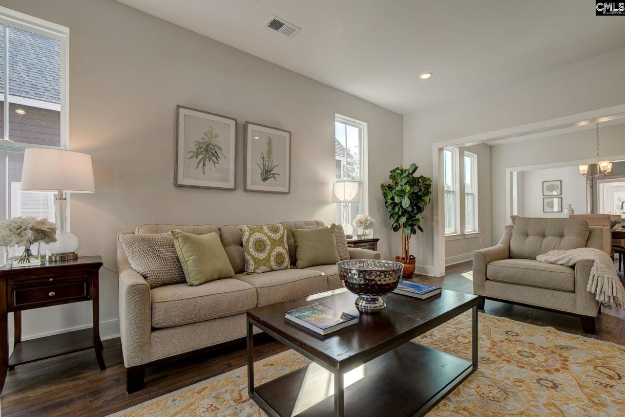 746 Poplar Street Photo 6