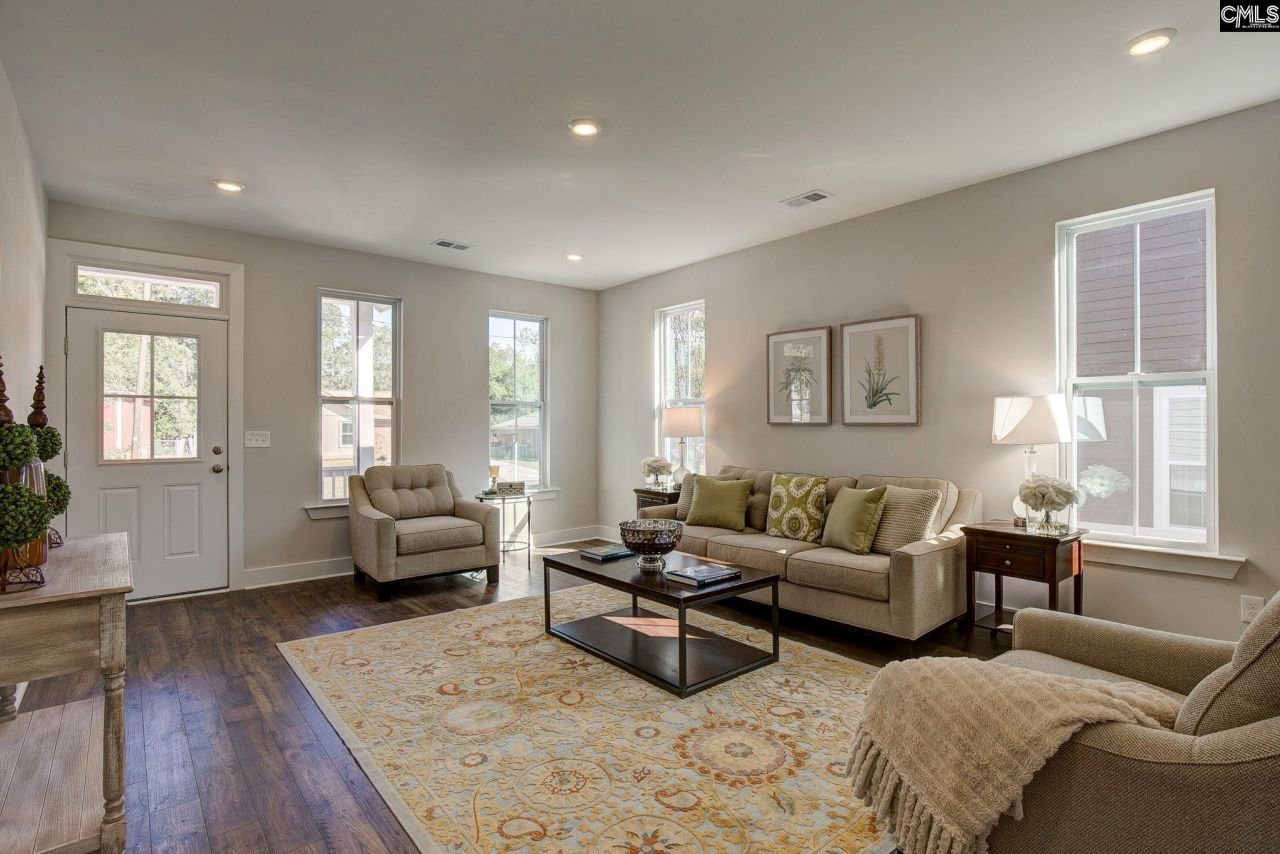 746 Poplar Street Photo 9