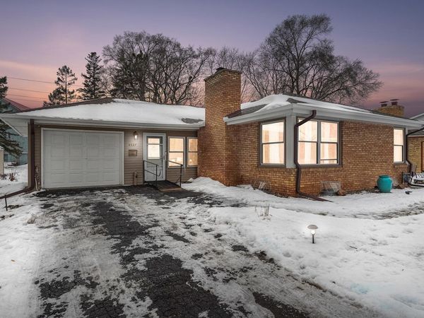 4527 Lakeland Avenue N, Robbinsdale, MN 55422