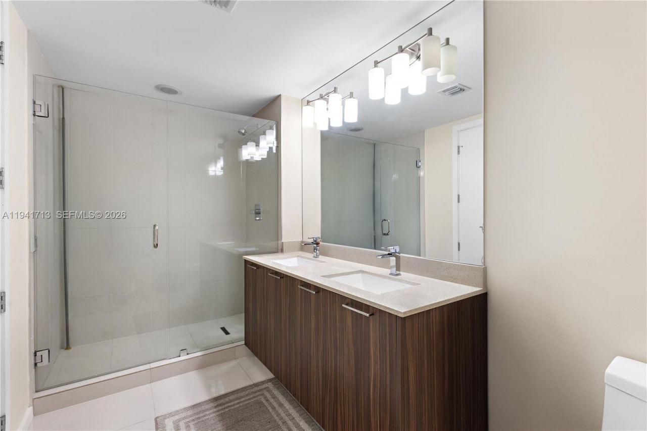 5252 NW 85th Ave, Unit 1110, Doral, FL 33166 Photo