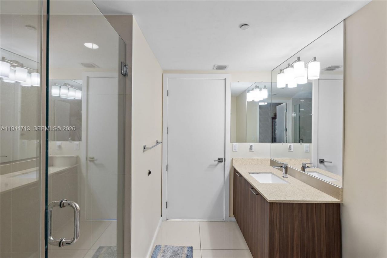 5252 NW 85th Ave, Unit 1110, Doral, FL 33166 Photo