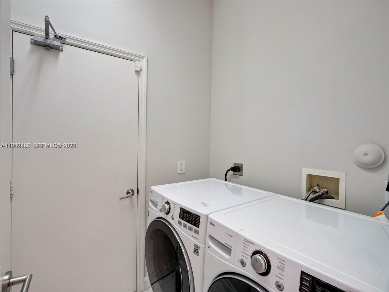 963 S Harbor Vw S, Hollywood, FL 33019 Photo