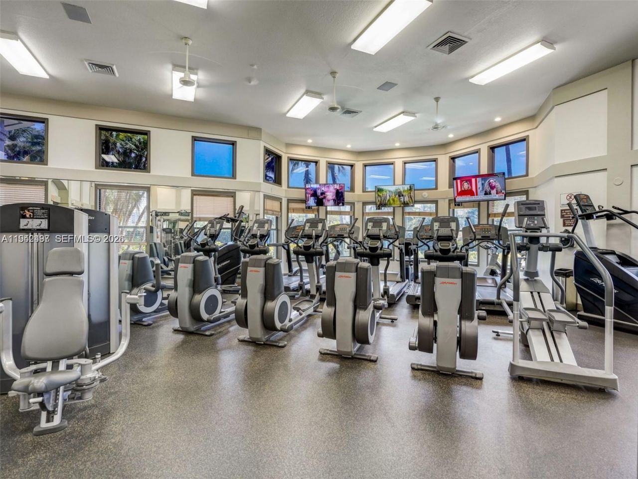 963 S Harbor Vw S, Hollywood, FL 33019 Photo