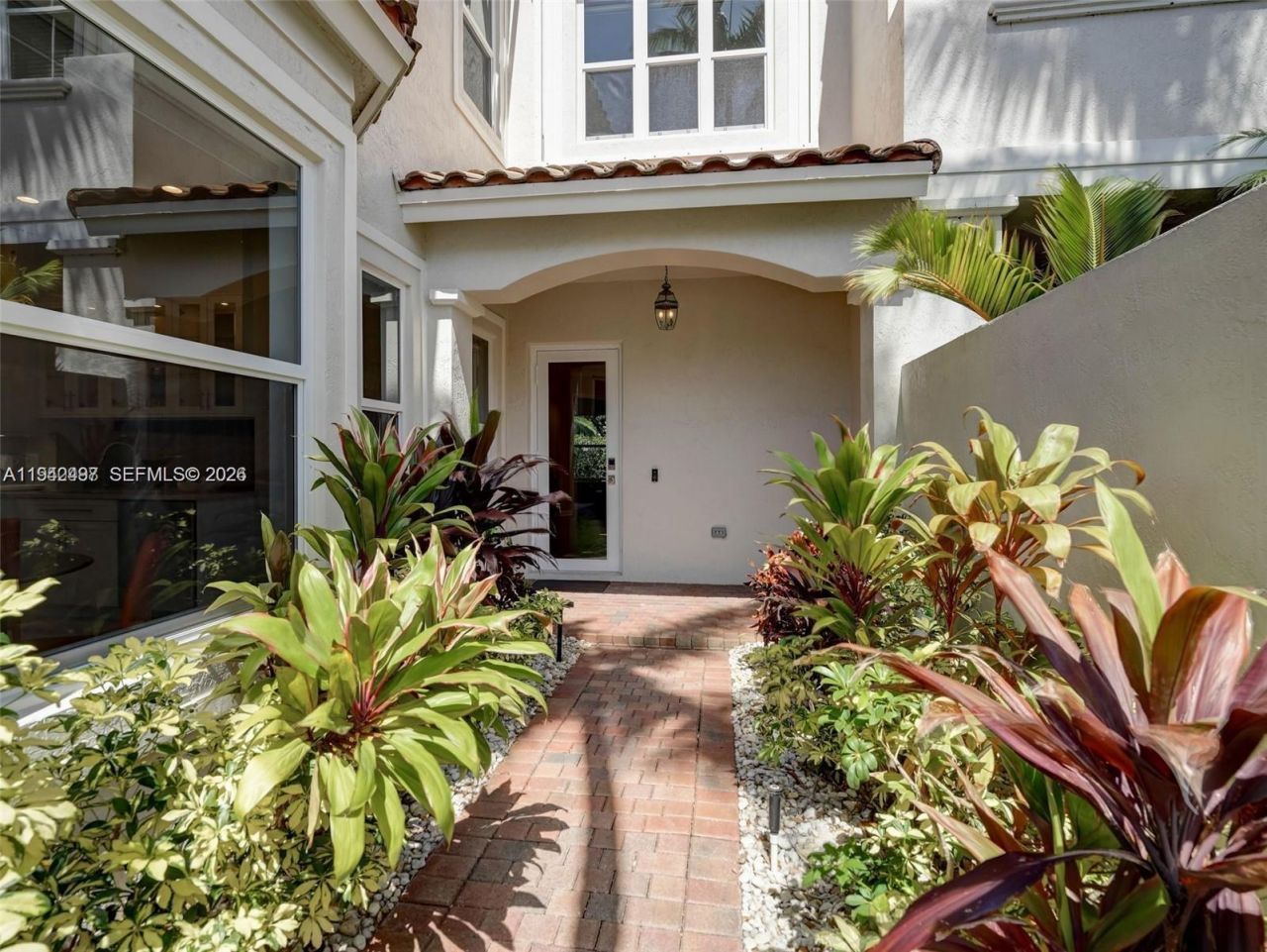 963 S Harbor Vw S, Hollywood, FL 33019 Photo