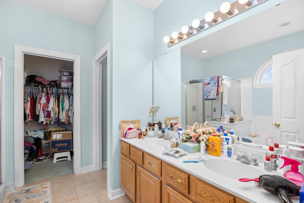 86 Wickham Court Photo 12