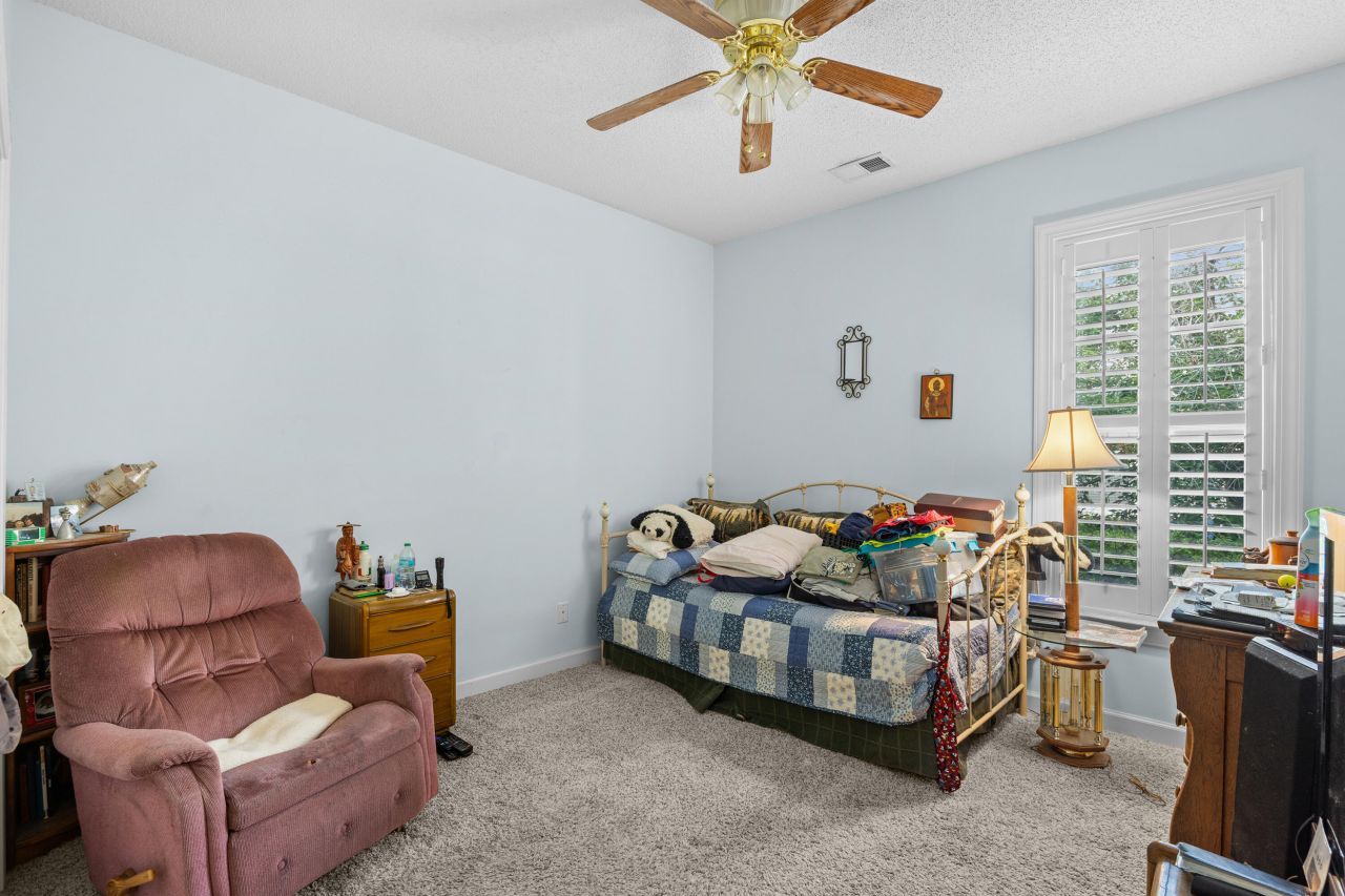 86 Wickham Court Photo 16