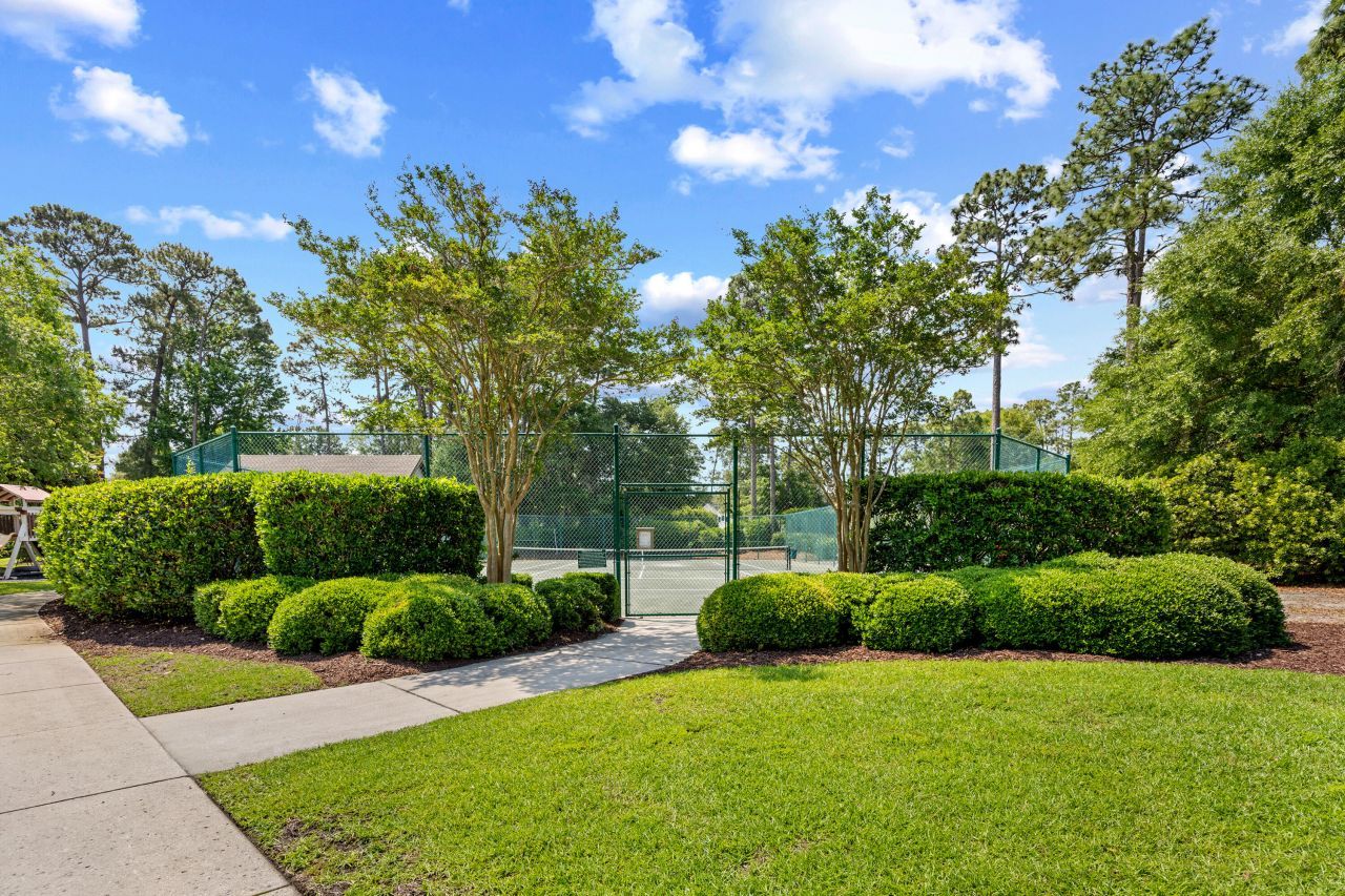 86 Wickham Court Photo 18