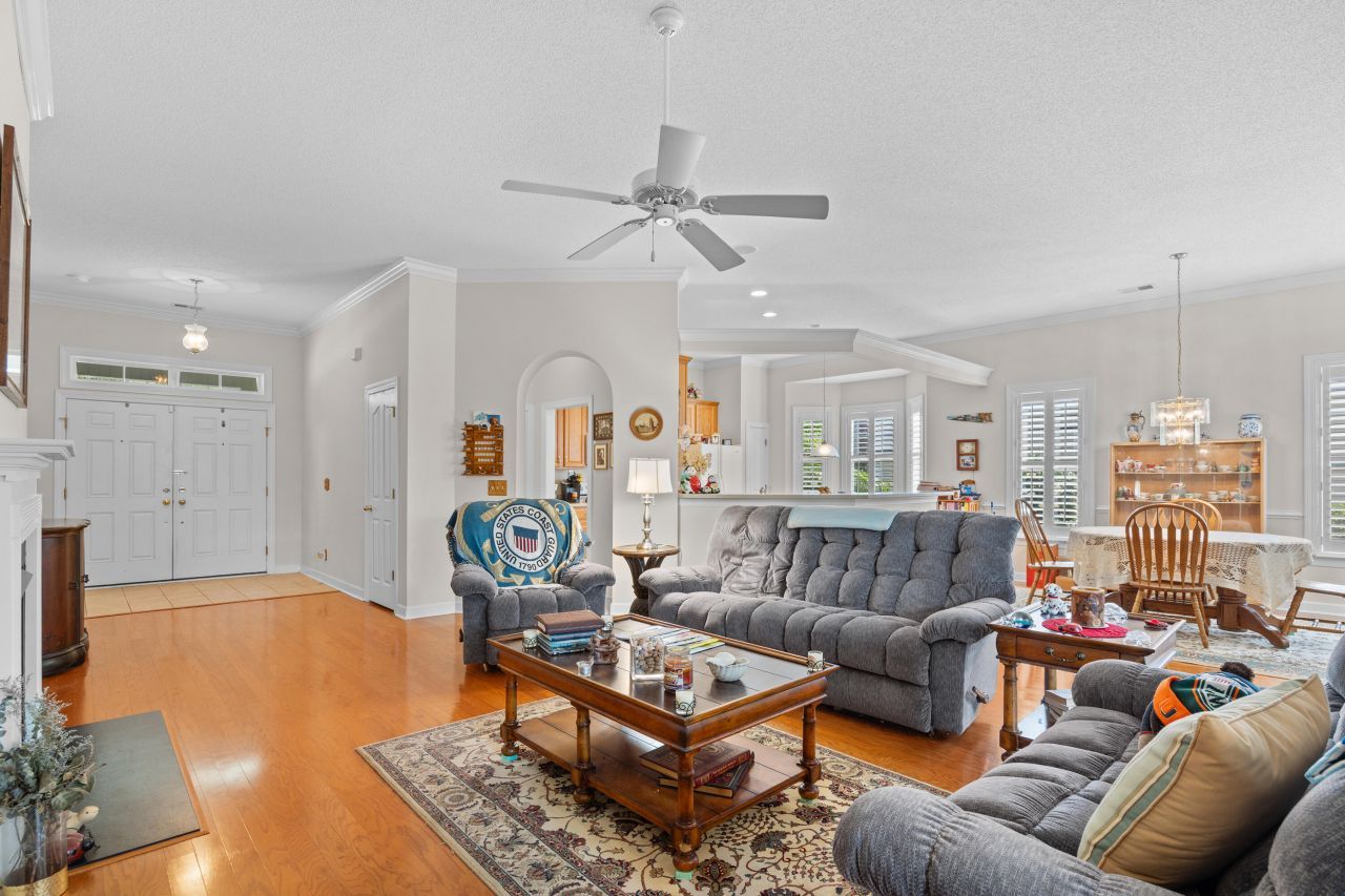 86 Wickham Court Photo 4