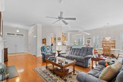 86 Wickham Court photo 4