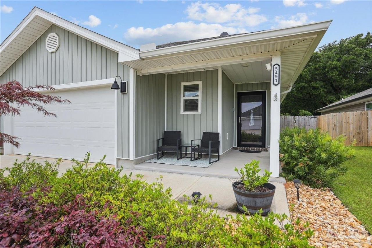 5451 Peach Dr, Pace, FL 32571 Main Photo