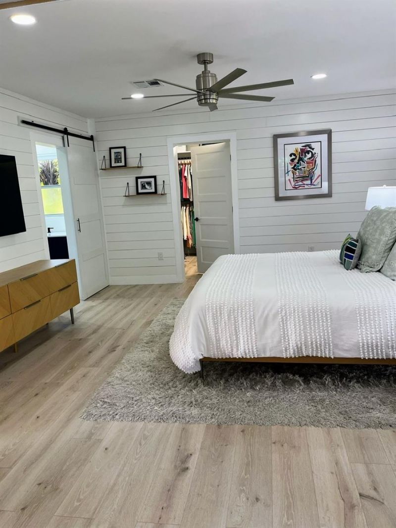 703 Whitfield Avenue, Sarasota, FL 34243 Photo