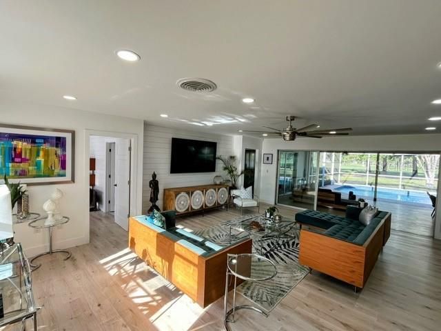 703 Whitfield Avenue, Sarasota, FL 34243 Photo