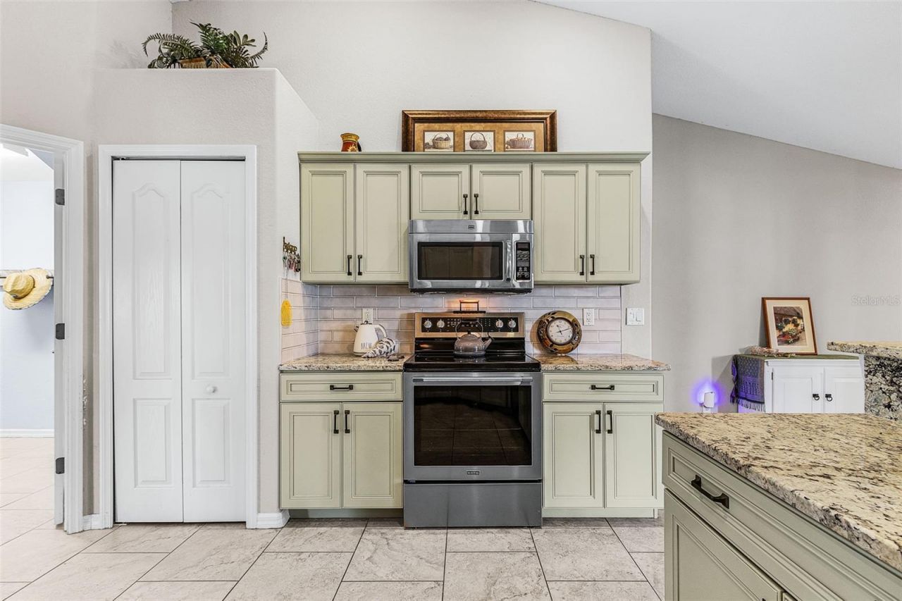 2847 NW 46th Place, Cape Coral, FL 33993 Photo