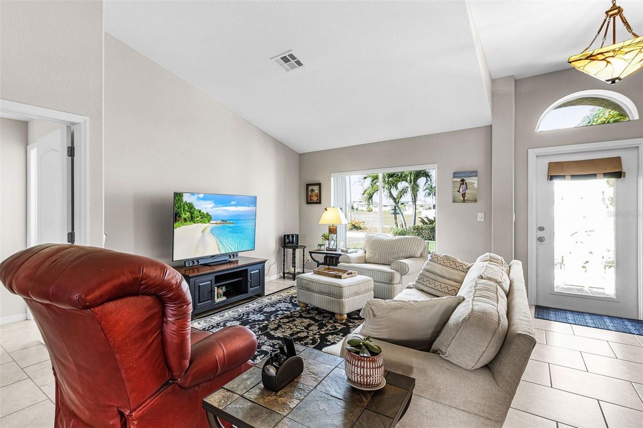 2847 NW 46th Place, Cape Coral, FL 33993 Photo