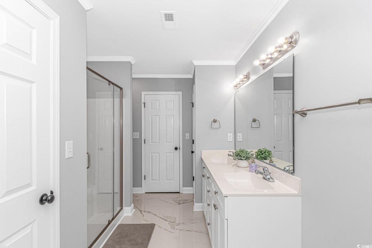 6001 - 1098 S Kings Hwy. Photo 14