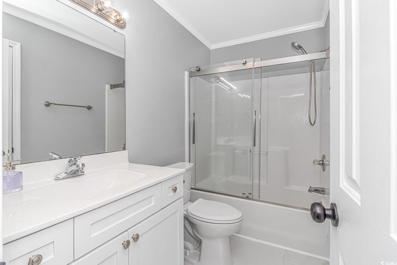 6001 - 1098 S Kings Hwy. Photo 16