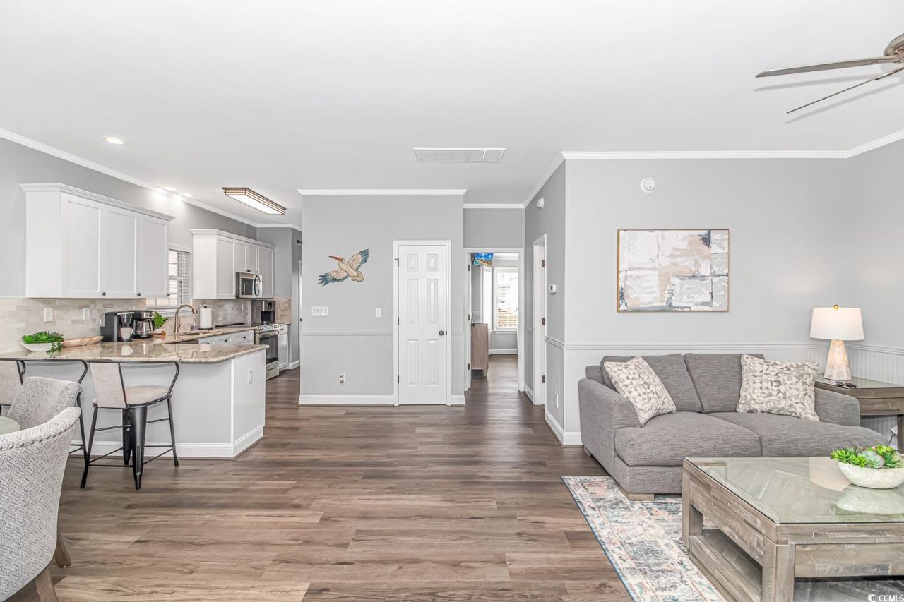 6001 - 1098 S Kings Hwy. Photo 5