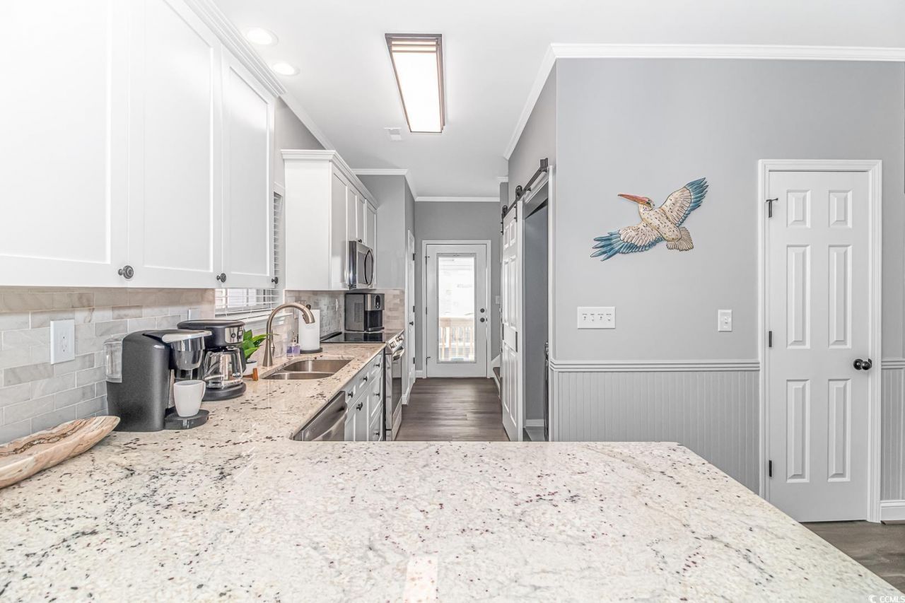 6001 - 1098 S Kings Hwy. Photo 7