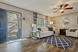 4504 Mallard St. photo 4