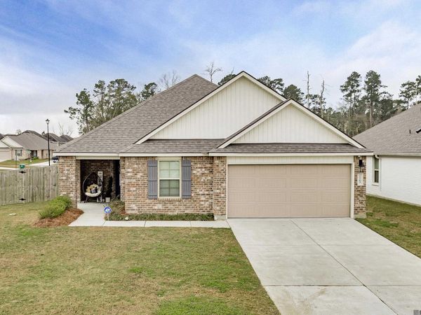 7762 Joe Lynn Trails, Denham Springs, LA 70726